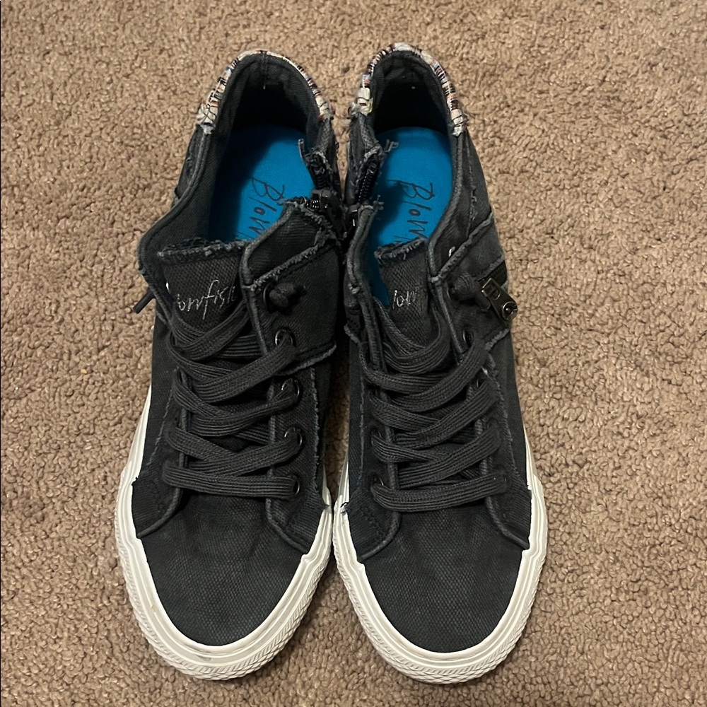 Blowfish Black Canvas women’s  Sneakers